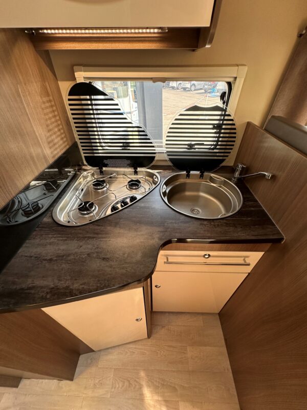 Chausson Best Of 22 Lit pavillon + Lits superposés + Lit dinette + OPTIONS – Image 8