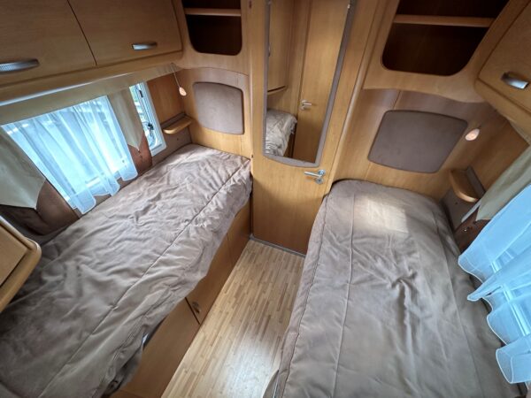 Integral Pilote Explorateur 733FJ Lit jumeaux + Lit pavillon – Image 3