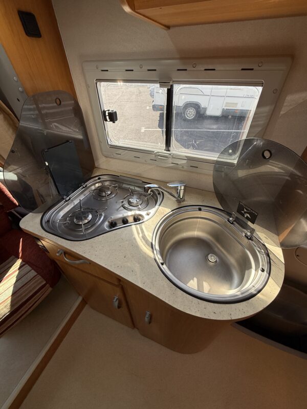 Autostar Auros 60 Lit à la francaise + Lit dinette – Image 9