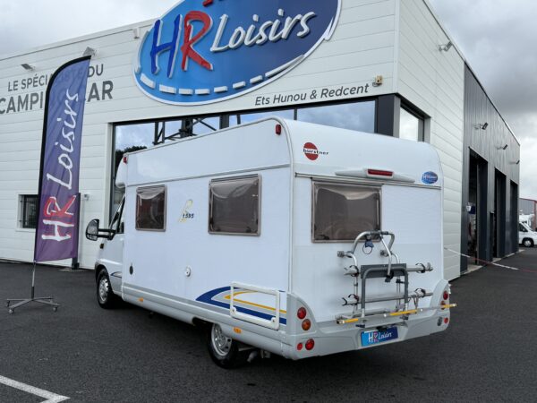 Bürstner T 595 Lit à la française + Lit dinette – Image 10