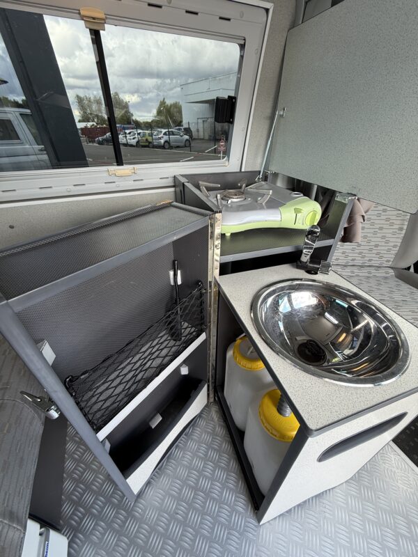 Volkswagen T5 2.0 TDI 140 Mobil Fun + Lit + Toit relevable + Attelage – Image 14